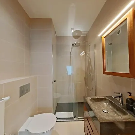 Grand Place Escape Spacious 2br With Charm *