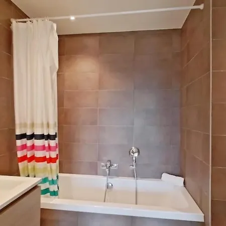 Stylish 2br With Balcony شقة بروكسل