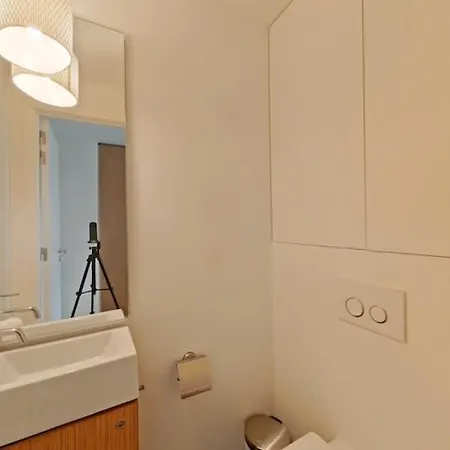 Stylish 2br With Balcony شقة *