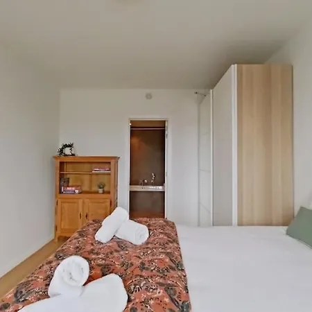 Stylish 2br With Balcony Appartamento