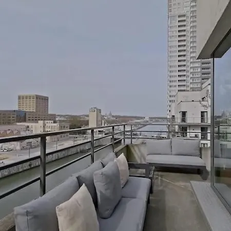 Stylish 2br With Balcony * بروكسل