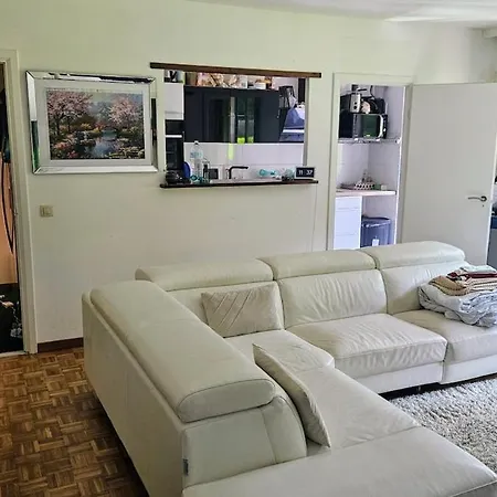Privee A Uccle Commun Partagee Avec Le Proprietaire Apartment