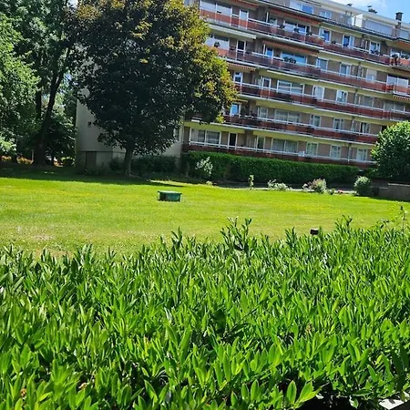 Privee A Uccle Commun Partagee Avec Le Proprietaire *