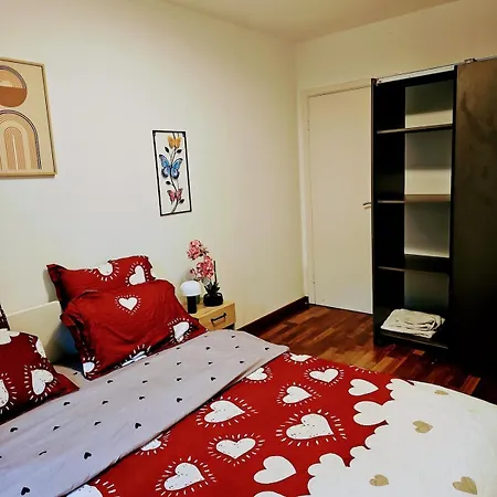 Meublee A Uccle * Brüsszel