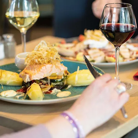 Novotel Off Grand Place Брюссель