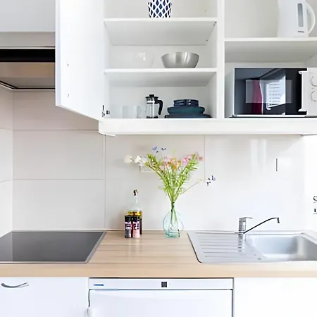 Lumineux, Ideal Pour Sejour Pro Daire Brüksel