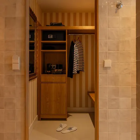 ホテル 9hotel Chelton ブリュッセル