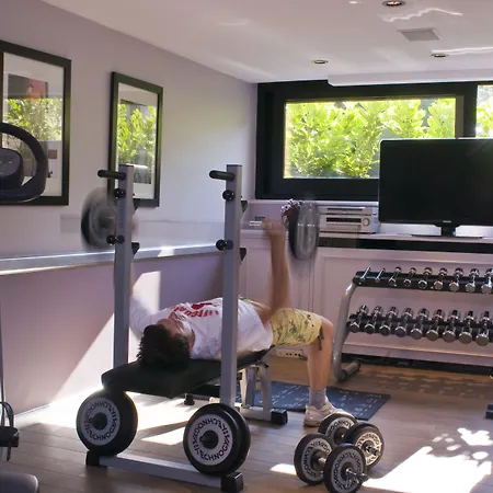 Barsey By Warwick Hotel 4*