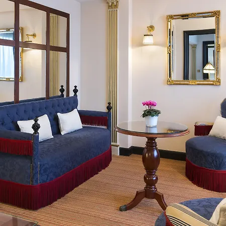 بارسي باي وارويك فندق