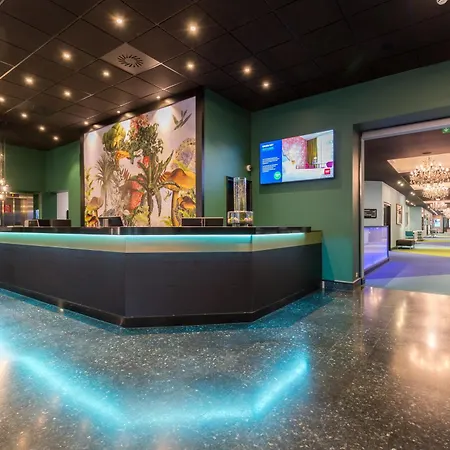 Thon Bristol Stephanie