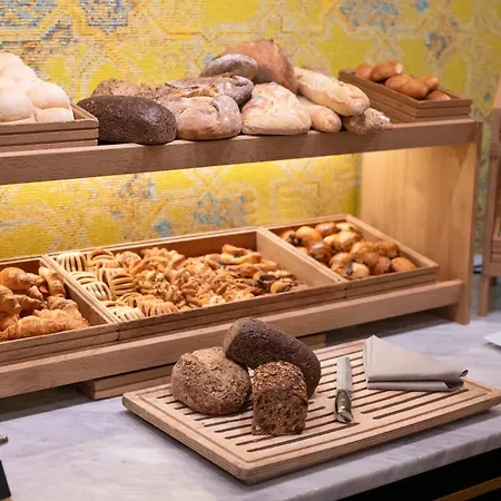 Thon Bristol Stephanie Βρυξέλλες