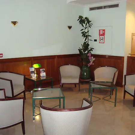 Le Dome Hotel 3*