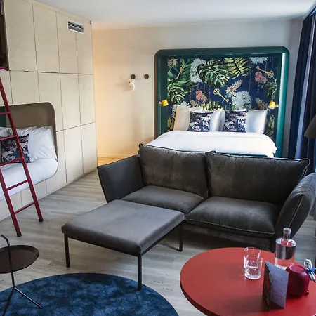 Centre Louise فندق