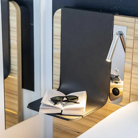 Novotel Off Grand Place Брюссель