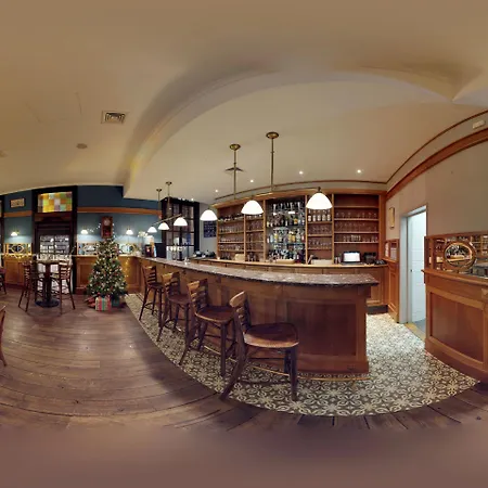 Ibis Off Grand'place 3*