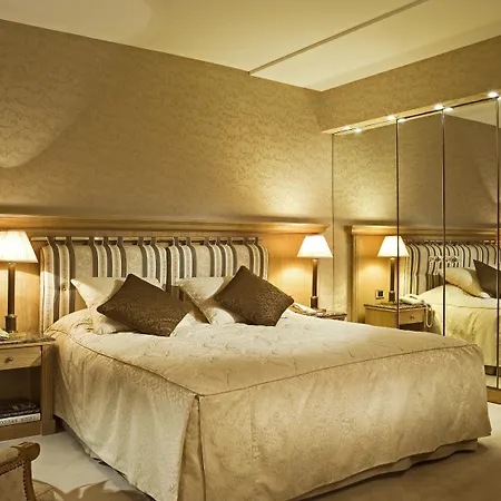 Warwick Brussels Grand-Place 4*