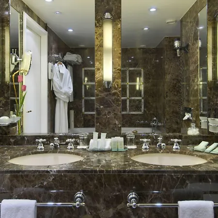 Warwick Grand-place Hotel