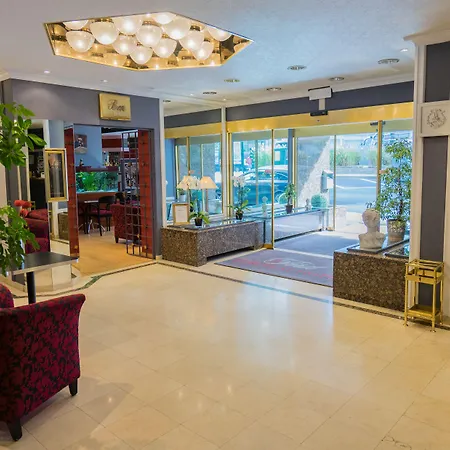 فندق فيرست يوروفلات