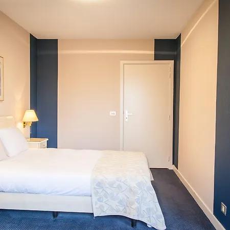 فندق فيرست يوروفلات بروكسل