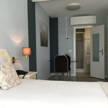 فندق فيرست يوروفلات بروكسل