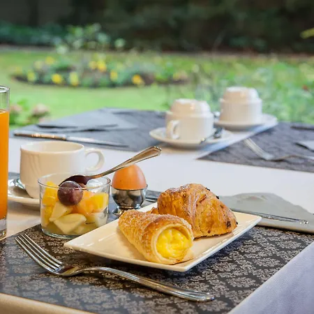 فيرست يوروفلات