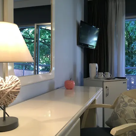 Szálloda First Euroflat 4*