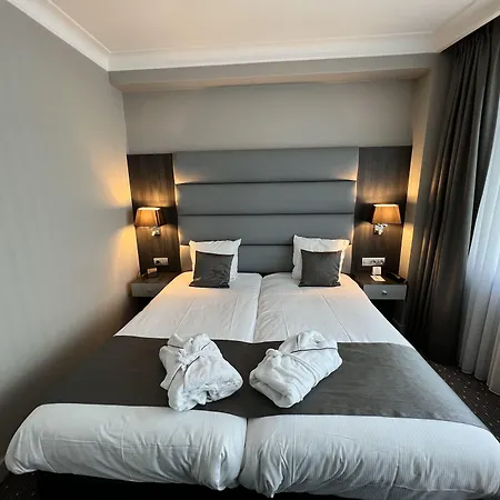Western Royal Centre Hotel 3*