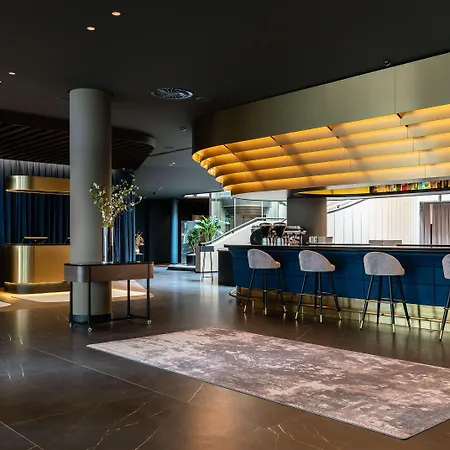 Ξενοδοχείο Radisson Collection Grand Place 5*