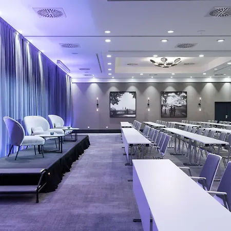 Radisson Collection Grand Place ホテル 5*