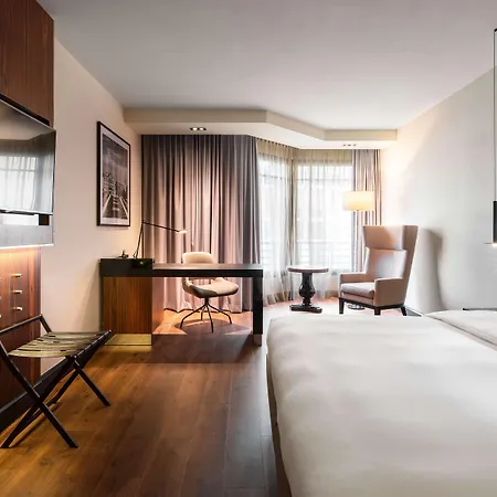 ホテル Radisson Collection Grand Place