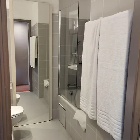 New Charlemagne Hotel 4*