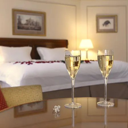 ル プラザ ホテル