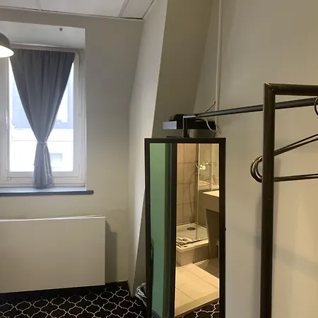 Safestay Grand Place Hotel