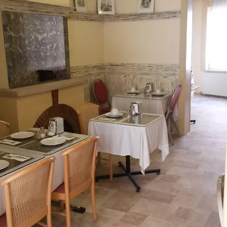 Hotell Queen Mary 3*