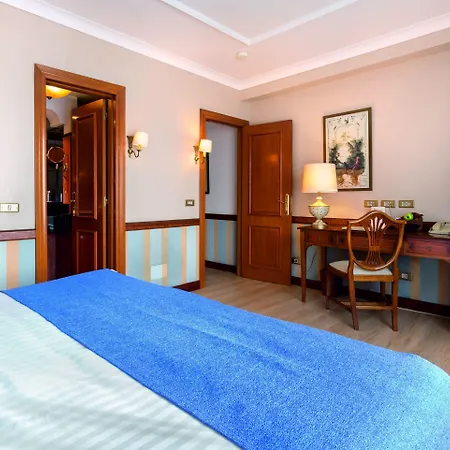 Avenue Louise Trademark Collection By Wyndham Hotel 4*