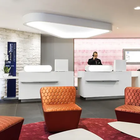 Novotel Centre Hotel 4*