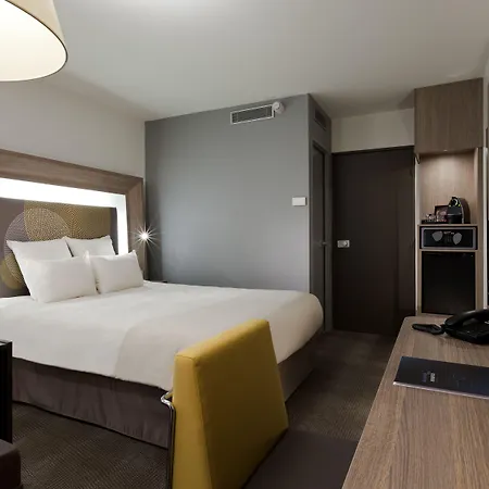 Novotel Centre Hotel
