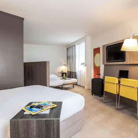 Novotel Centre מלון