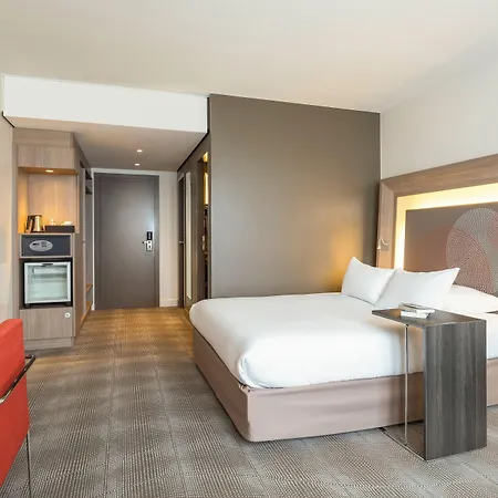 Novotel Centre Hotell 4*