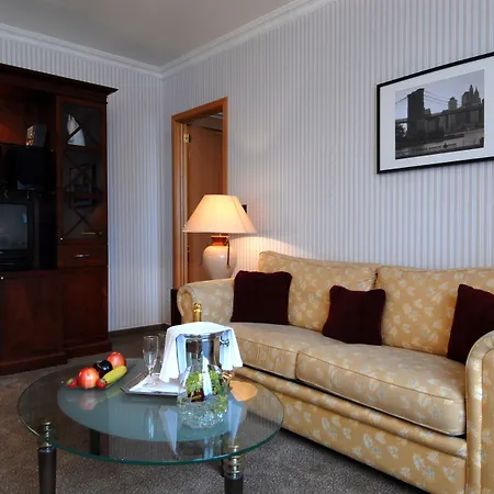 B-aparthotel Ambiorix Aparthotel 4*