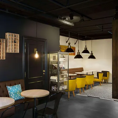 ズーム 4* ブリュッセル