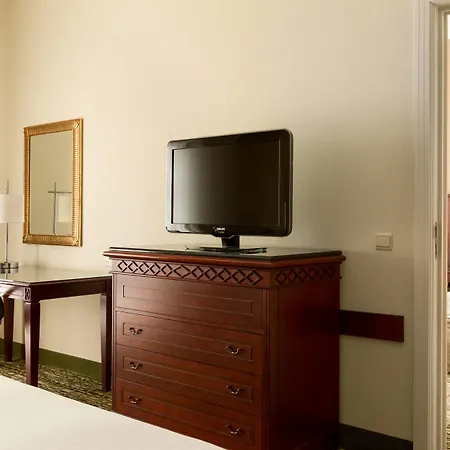 Marriott Grand Place Hotel