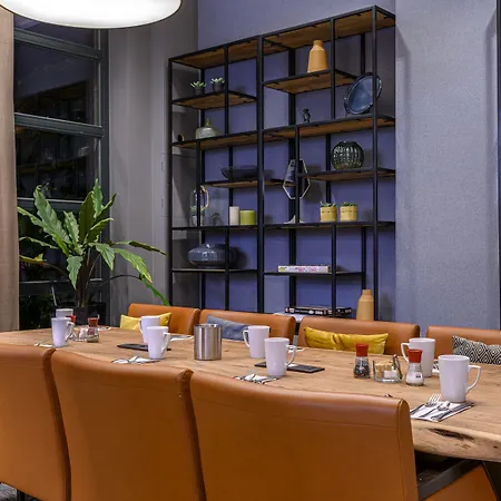 Schuman By Ihg 4*