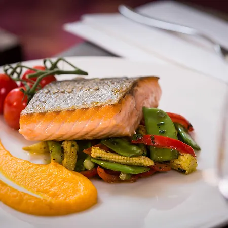 Courtyard By Marriott