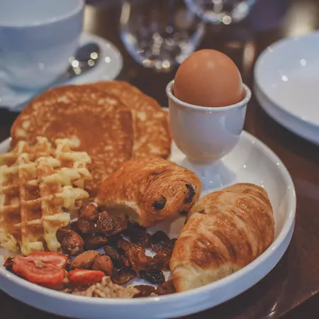 Отель The Augustin 4*