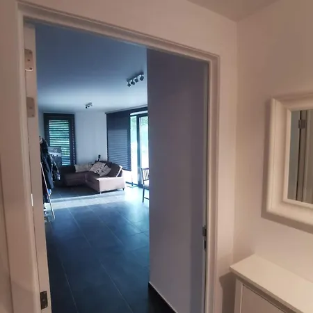 Collocation En Metro Erasme Salle De Bain Et Toilettes A Partage منزل للإقامة *