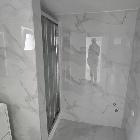 Escape Sleeps 6 Брюссель