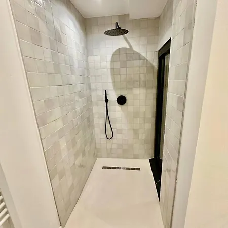 Charm And Comfort Apartment