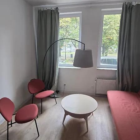 Апартаменты Escape Sleeps 6 *