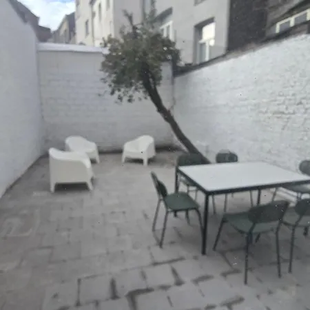 Escape Sleeps 6 * Brüsszel